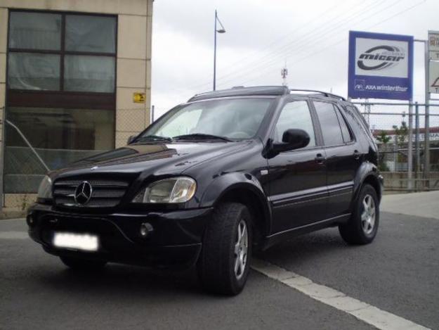 Venta de coche Mercedes ML 270 AMG STYLING '01 en Vitoria