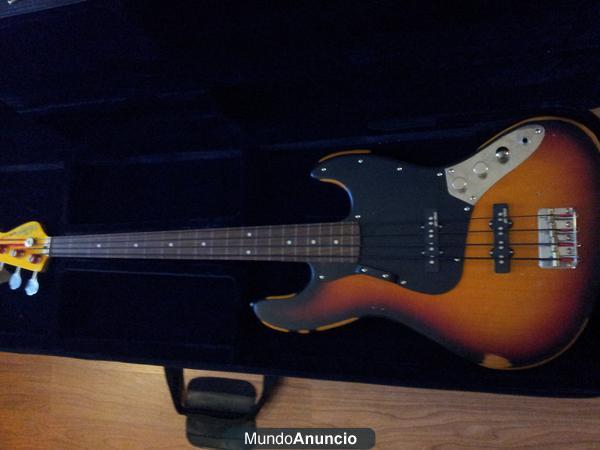 bajo electrico Vintage fretless VJ96