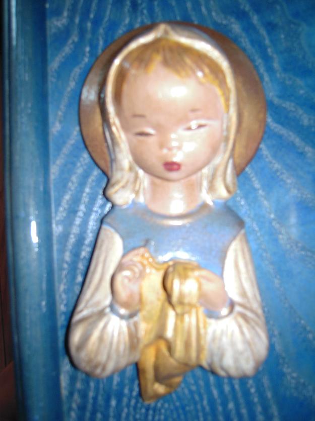 Virgen niña de pared