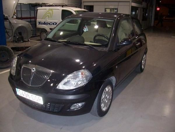 Lancia Ypsilon 1.4 16V ORO