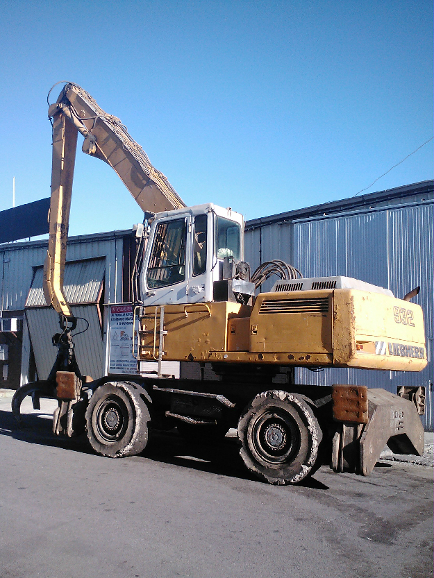 Liebherr a932 litronic año 2000