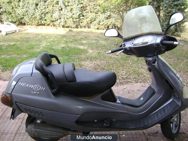 Piaggio Super Hexagon LXT 150