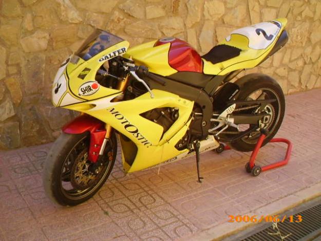 YAMAHA R1 FINALES 2006