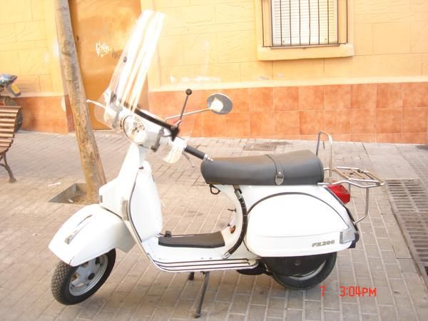 VENDO VESPA 200