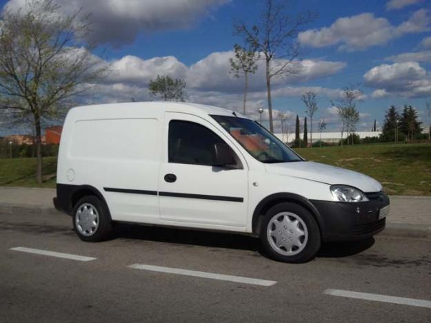 2700€ - Opel Combo 2005 1.3CDTi