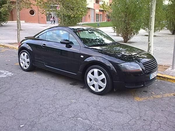 AUDI TT 1.8TURBO 180 CV,NEGRO METALISADO año 1999, 84.000km, Asientos delanteros calefactables,Portavasos con elementos