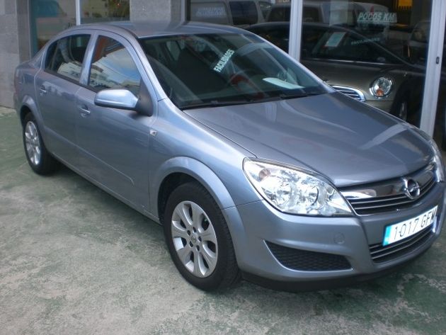 OPEL Astra Sedan 1.6 Enjoy