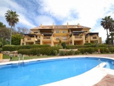 Apartamento con 4 dormitorios se vende en Marbella, Costa del Sol