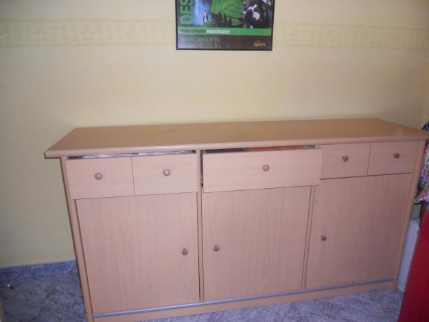 mueble muy económico y un regalo