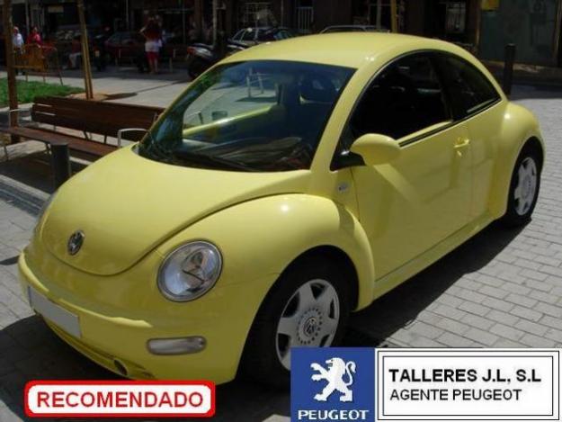 Comprar coche Volkswagen NEW BEETLE '01 en Barcelona