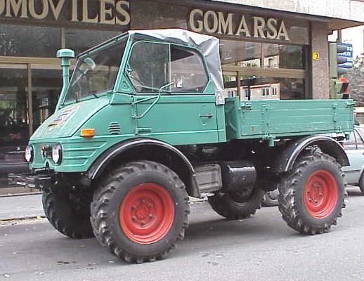 Venta de coche Mercedes Unimog U 600 -421 '72 en Madrid