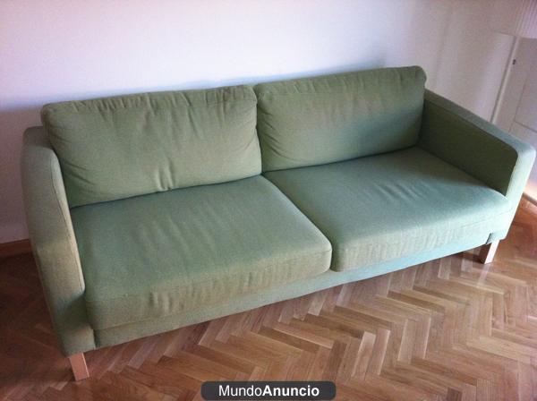 Vendo sofá 3 plazas Karlstad color verde + funda marrón de regalo