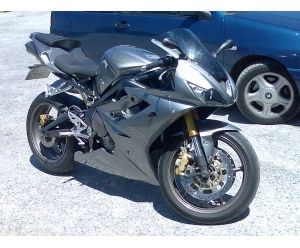 TRIUMPH DAYTONA 675