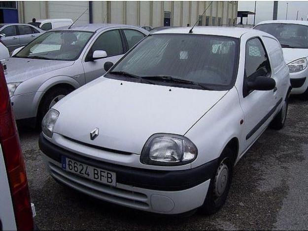 Venta de coche Renault Clio 1.9 D Societé '01 en Lleida