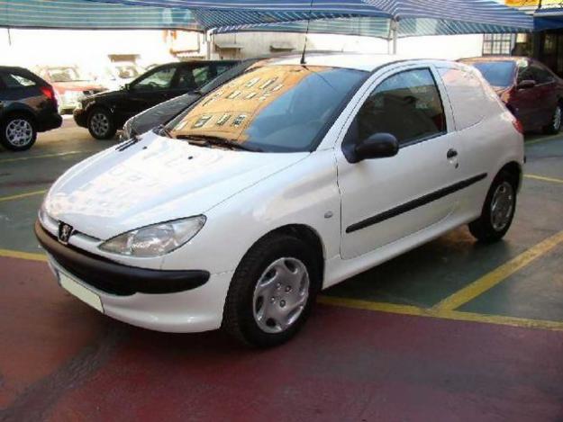 Venta de coche Peugeot 206 1.9 D Van '02 en Madrid