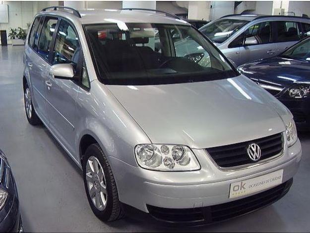 Venta de coche Volkswagen Touran 1.9 Tdi Traveller 105 '06 en Madrid