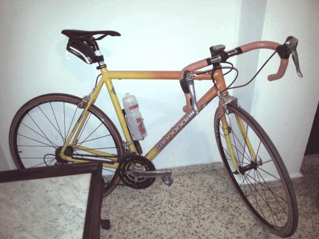 Se vende bicicleta de carretera