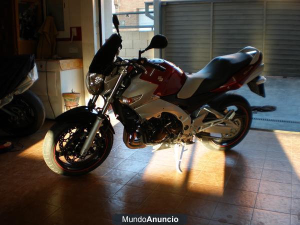 Se vende moto