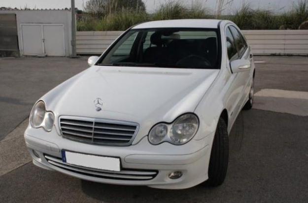 2005 Mercedes-Benz C 220 CDI Classic Blanco