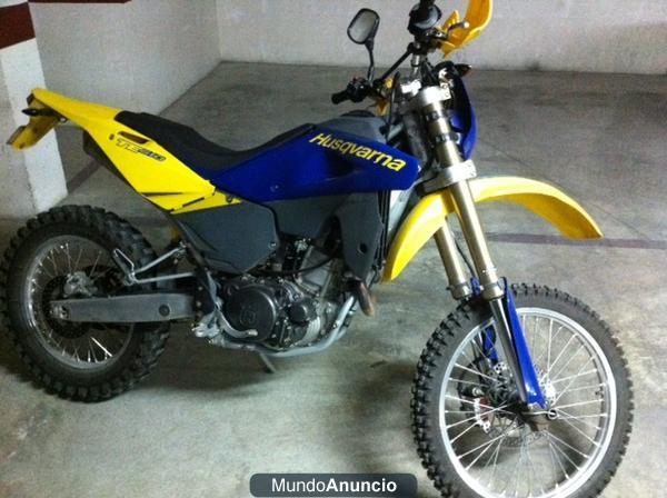 cambio moto de enduro  husqvarna te 610 e del 2006