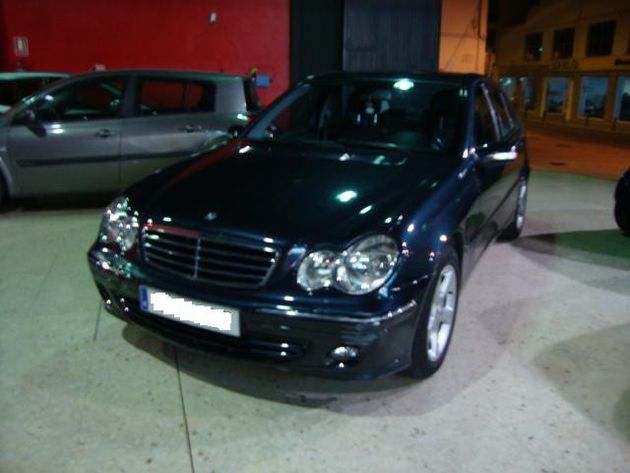 MERCEDES A 180CDI Red  amp; Black