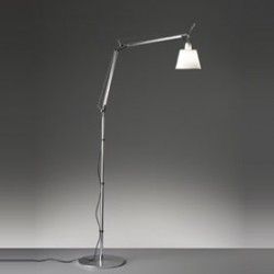 Artemide Tolomeo basculante sobremesa o aplique (cuerpo) con difusor raso ø180 mm - iLamparas.com