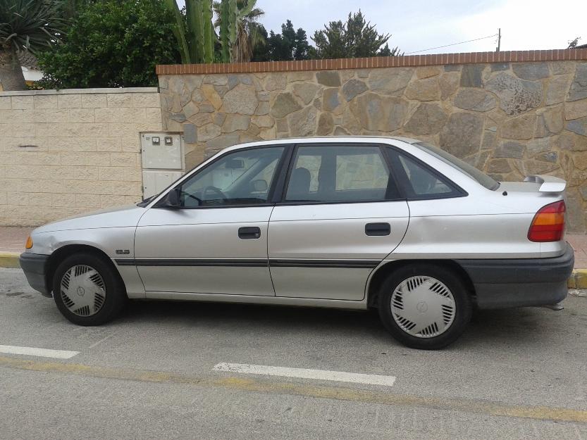 se vende opel astra en Alicante