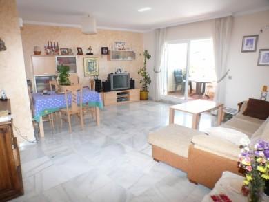 Apartamento con 2 dormitorios se vende en Benalmadena Costa, Costa del Sol