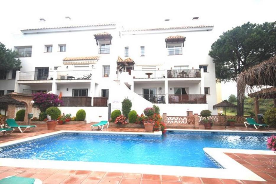 Apartamento en venta en marbella con 119 m2, 2 dormitorios, 2 baños, cocina equipada, salo