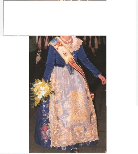 VENDO TRES TRAJES DE FALLERA CON DOS CORPIÑOS MANGA LARGA