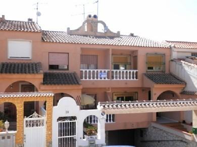 Adosado con 3 dormitorios se vende en Benijofar, Vega Baja Torrevieja