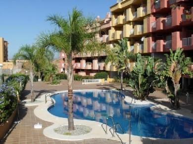 Apartamento con 2 dormitorios se vende en Fuengirola, Costa del Sol