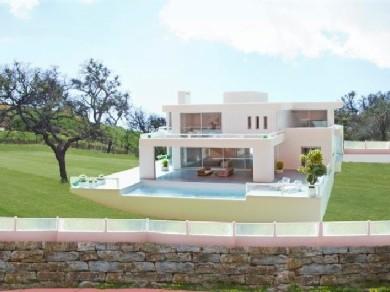 Chalet con 3 dormitorios se vende en Marbella, Costa del Sol