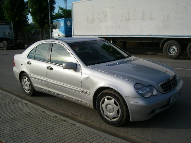 2002 Mercedes benz c 180 classic plateado