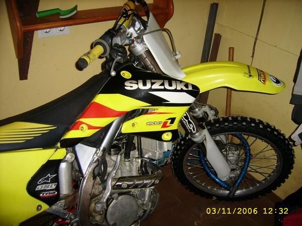 moto de cross vendo o CAMBIO suzuki rm250z 4tiempo. año 07