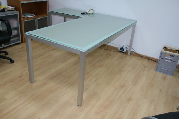 Se vende mesa con ala en L para despacho/oficina