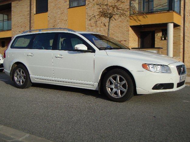 volvo v70 momentum familiar 5 puertas color blanco,2008