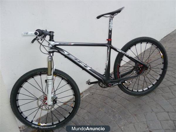 BICICLETA DE MONTAÑA  de Alta Gama