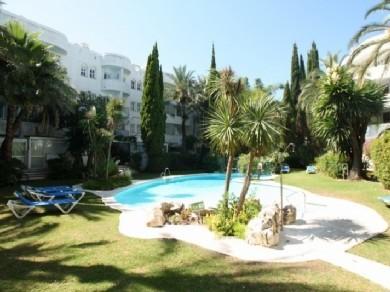 Apartamento con 4 dormitorios se vende en Marbella, Costa del Sol