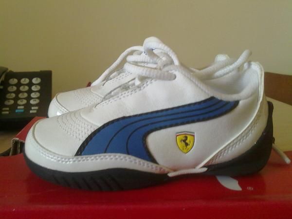 ZAPATILLAS PUMA FERRARI TALLA 22 POR 25 EUROS.