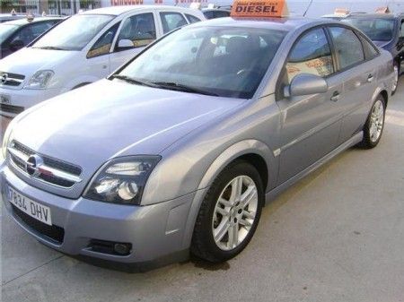 OPEL VECTRA  1.9 CDTI 8V GTS - Malaga