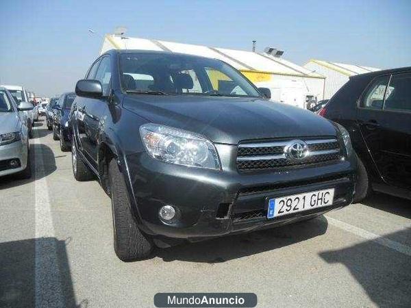 Toyota RAV 4 2.2 D4D 177cv Premium Cross