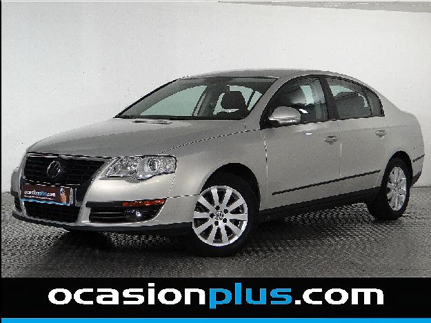 Volkswagen Passat 2.0 TDI 110cv DPF Edition Plus 4P, 11.400€