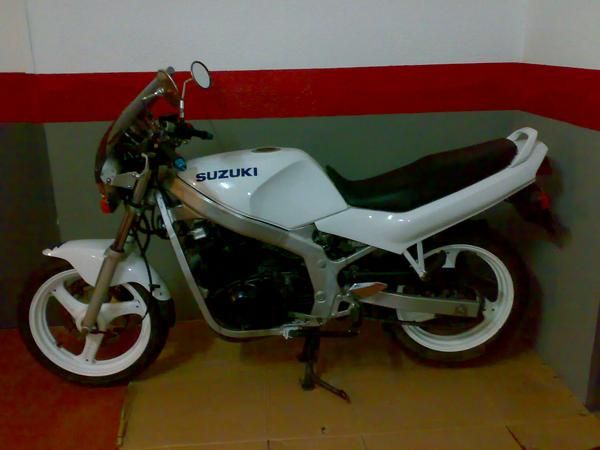 SUZUKI GS 500