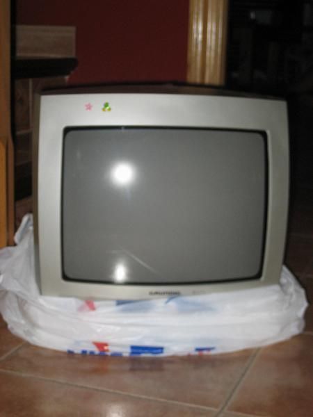 vendo televisor o cambio por  pesas !!!RAPIDO QUE SE ACABA!