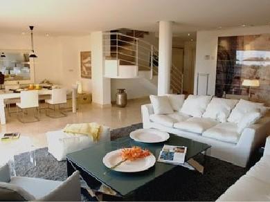 Apartamento con 3 dormitorios se vende en Marbella, Costa del Sol