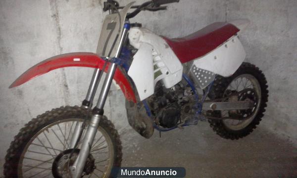 MOTO DE CROSS YAMAHA YZ