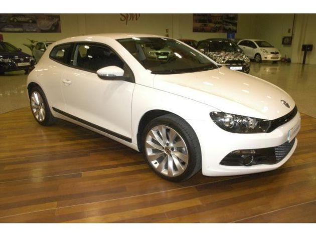 VOLKSWAGEN SCIROCCO  1.4 TSI 160 NACIONAL GERENCIA XENON, LL 18, PARKT