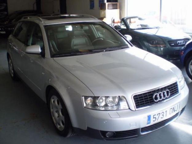 Venta de coche Audi A4 2.5 TDI Quattro Tip 180CV S-Line '02 en Vitoria