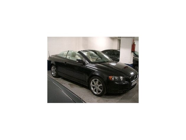 VOLVO C70 2.4 Summum